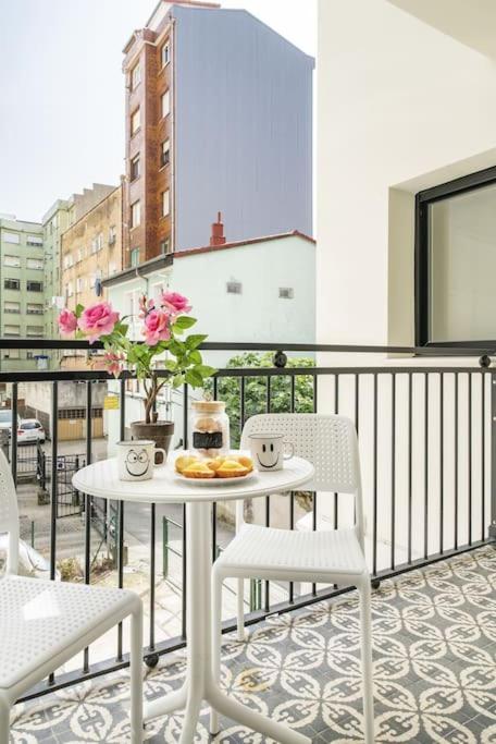 Alojamientos Turisticos Con Terraza En Santander Lapera Exterior foto