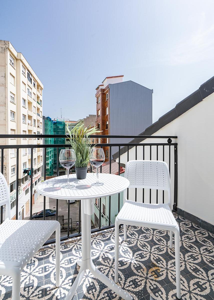 Alojamientos Turisticos Con Terraza En Santander Lapera Exterior foto